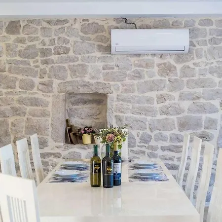 Am Olive Mill Vila Zuronja